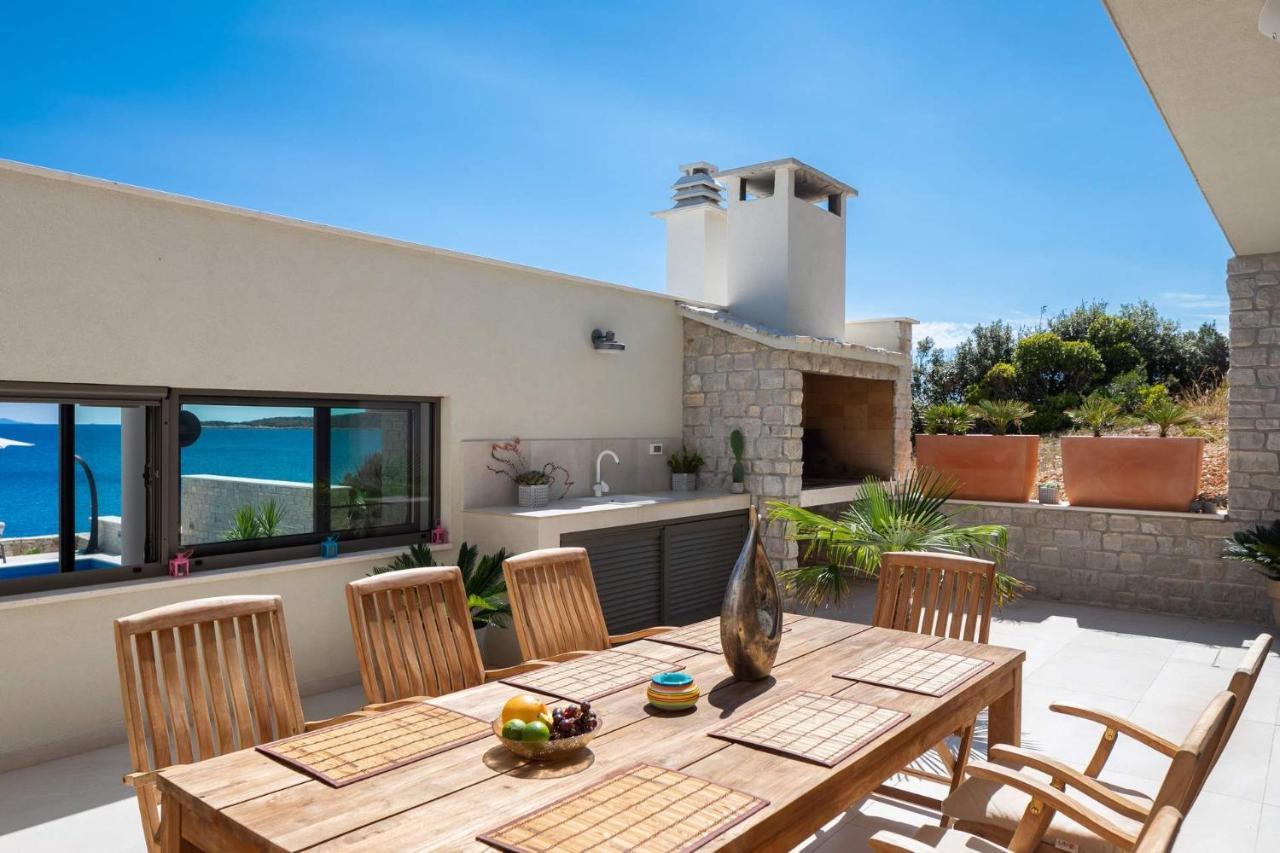 Villa Carisma Island Βις Εξωτερικό φωτογραφία