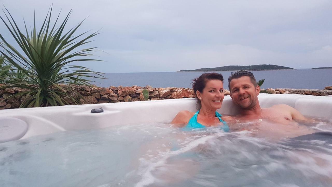 Villa Carisma Island Βις Εξωτερικό φωτογραφία