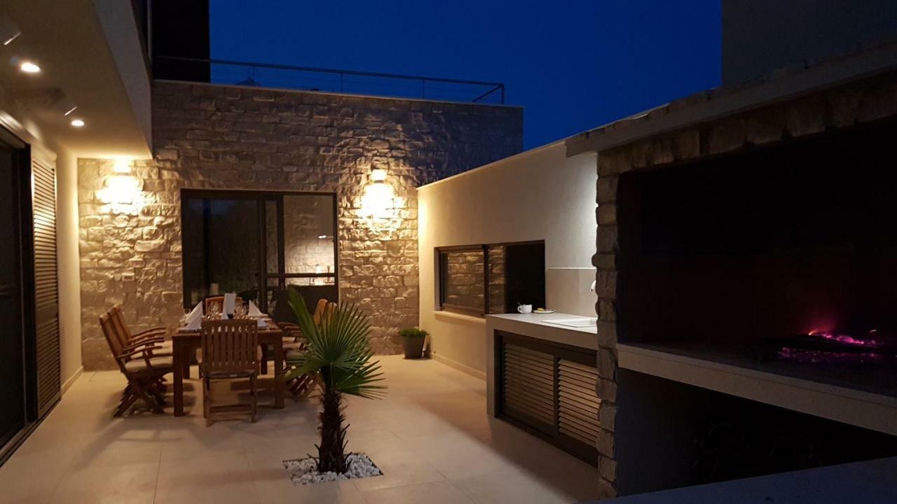 Villa Carisma Island Βις Εξωτερικό φωτογραφία